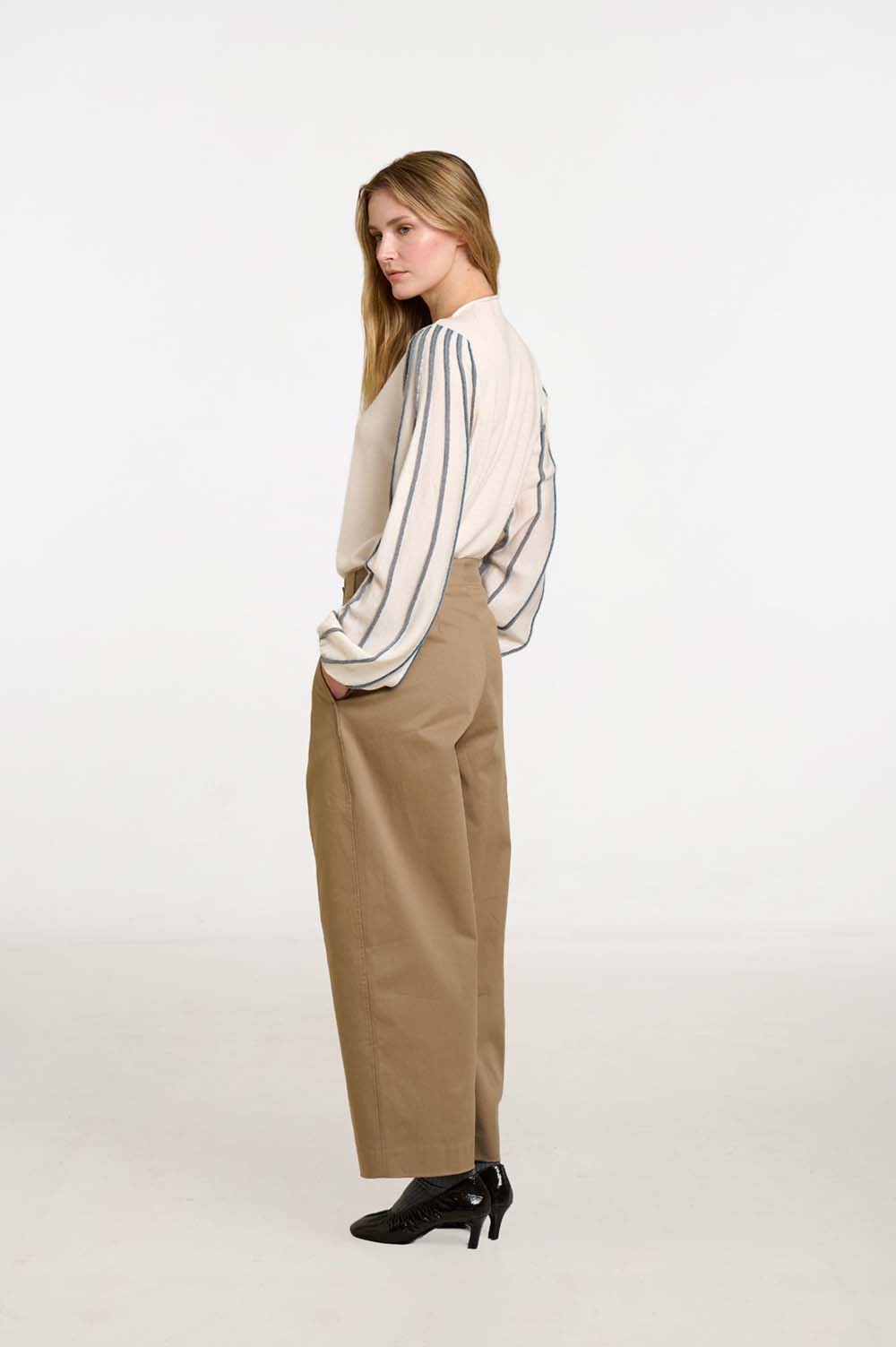 Pleated pants 5