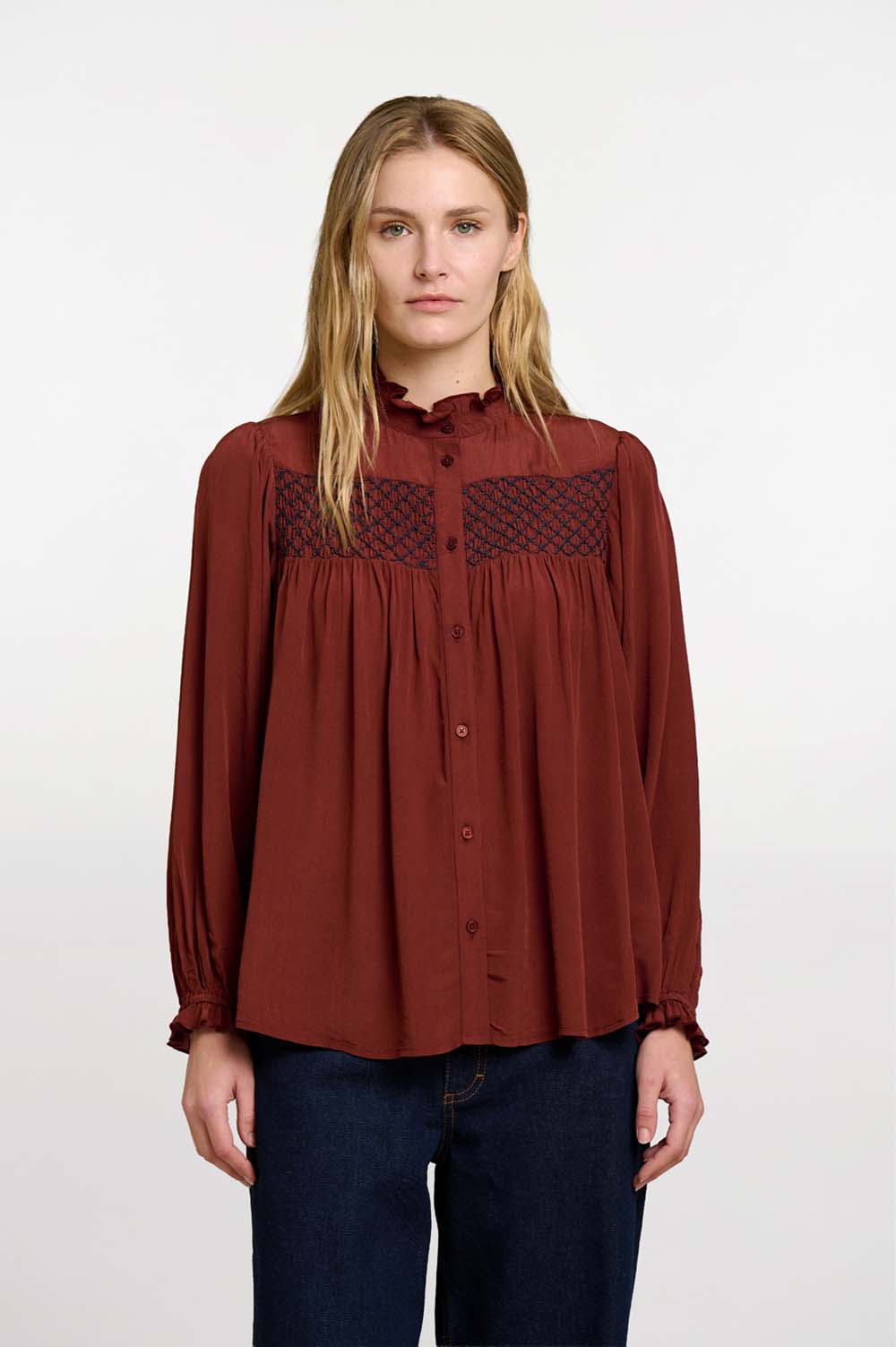 Puffed sleeves embroidered blouse 2