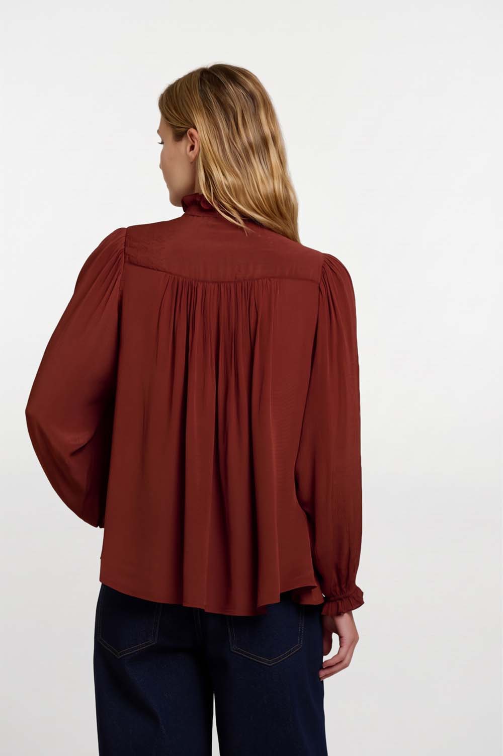 Puffed sleeves embroidered blouse 4