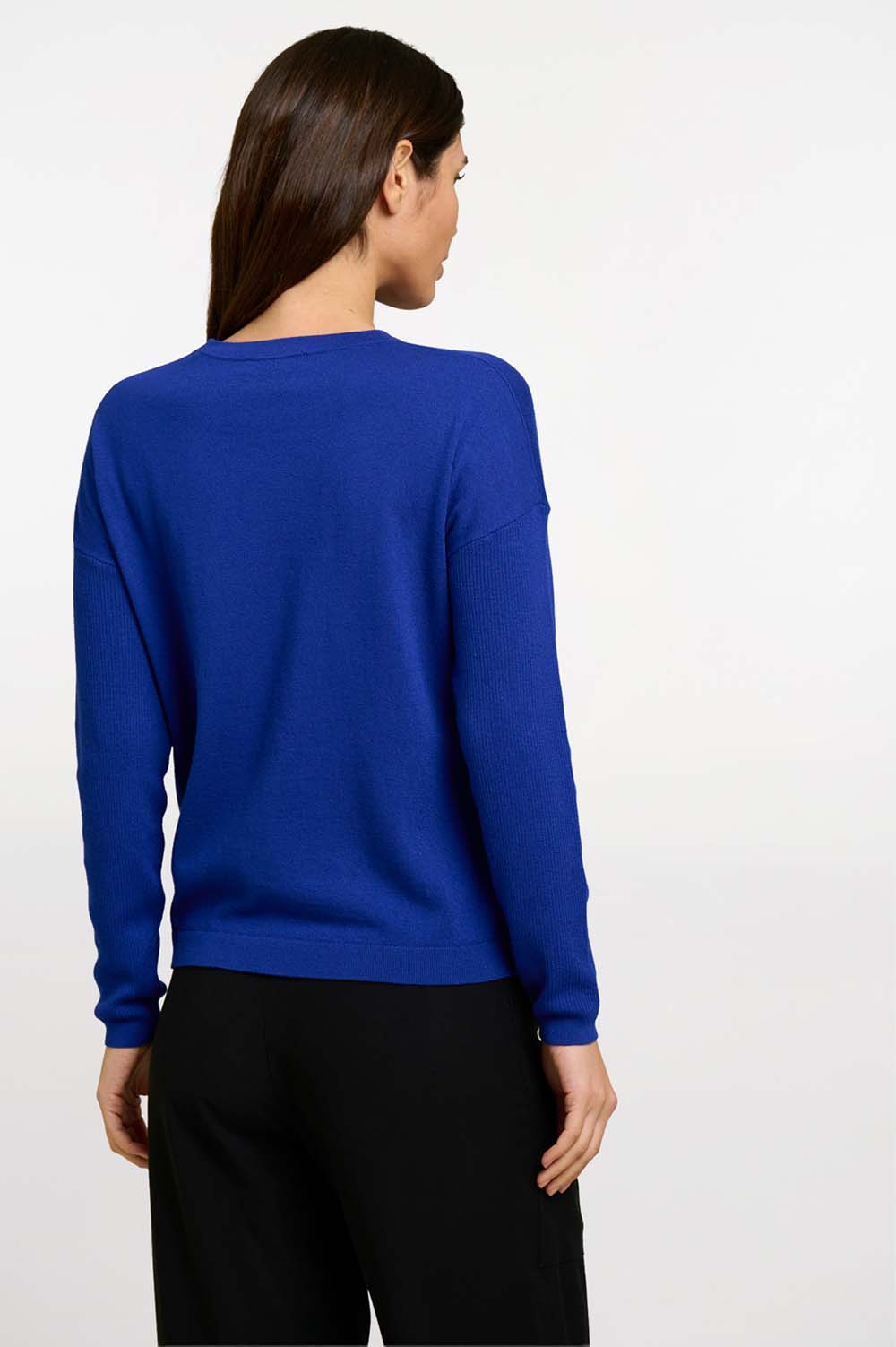 Two-material sweater | ICONIC PIECES 3