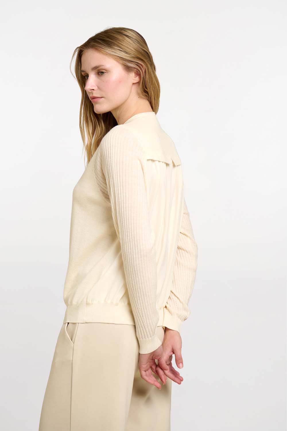 Mixed-material jacket | ICONIC PIECES 3