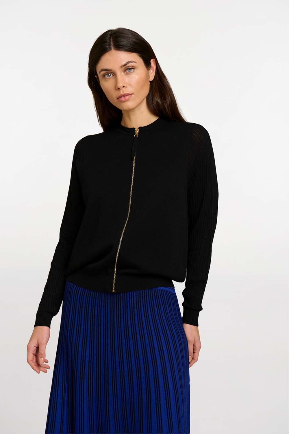 Mixed-material jacket | ICONIC PIECES 2