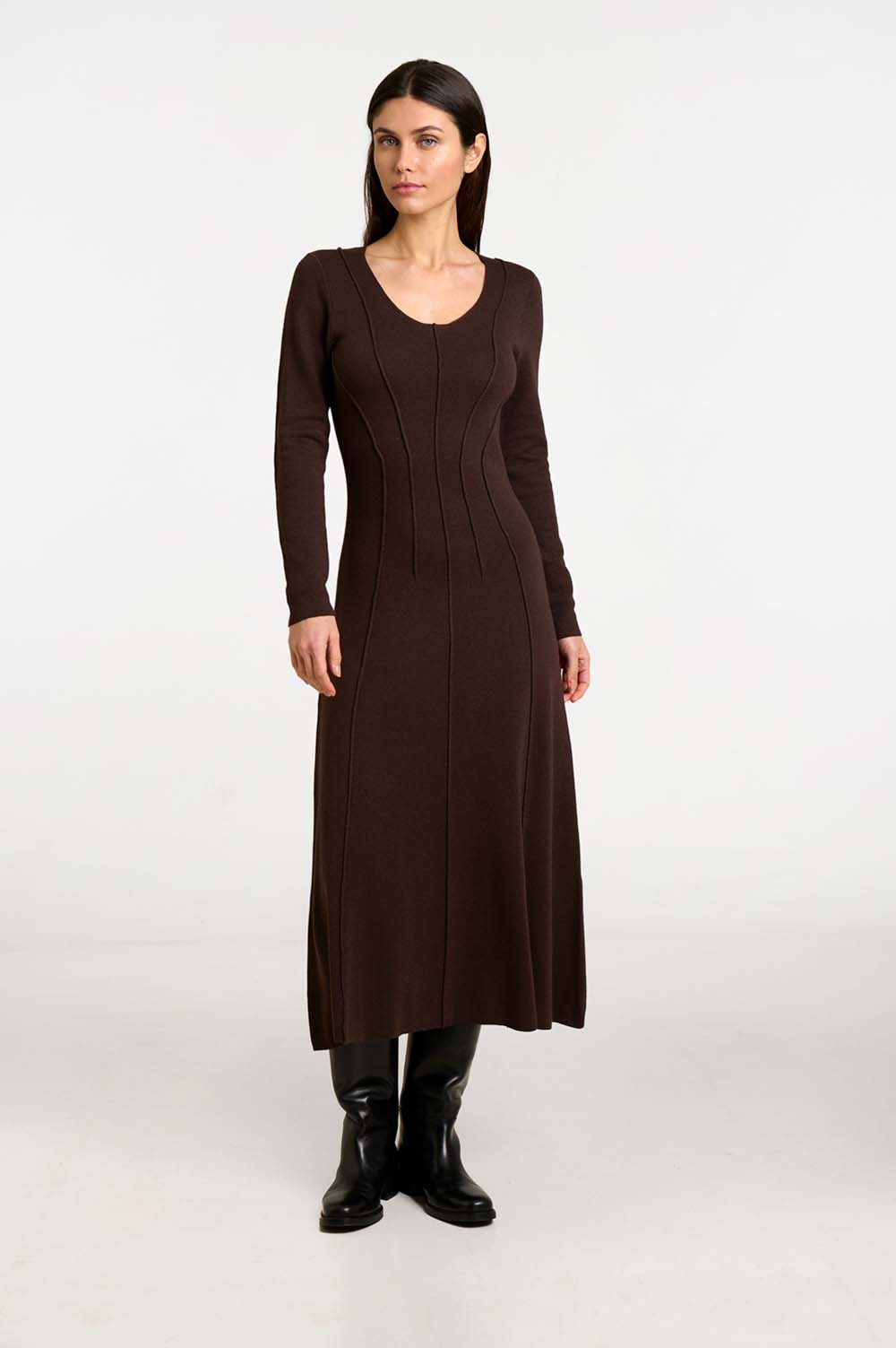 Crew neckline midi dress 1