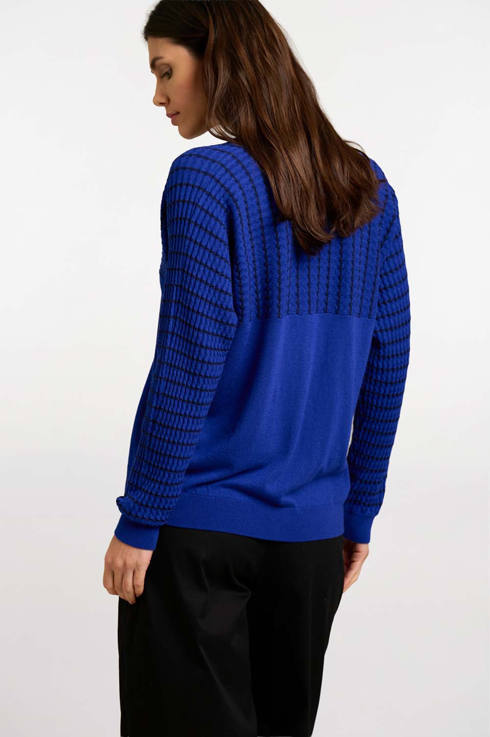Textured knit sweater 4