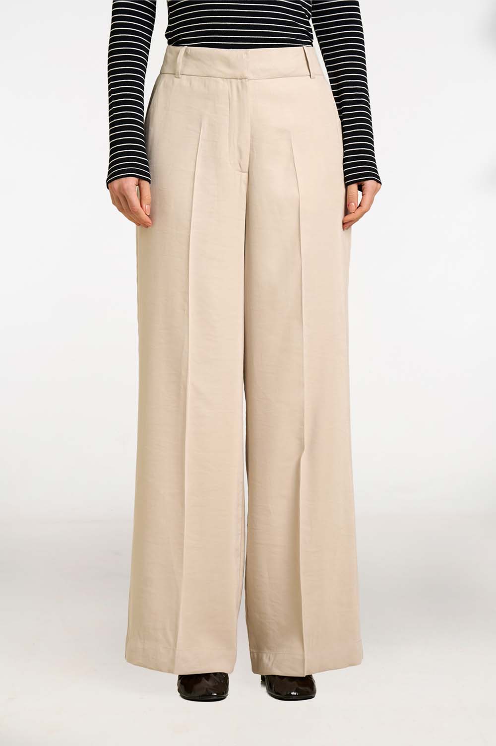 High-waist trousers 2