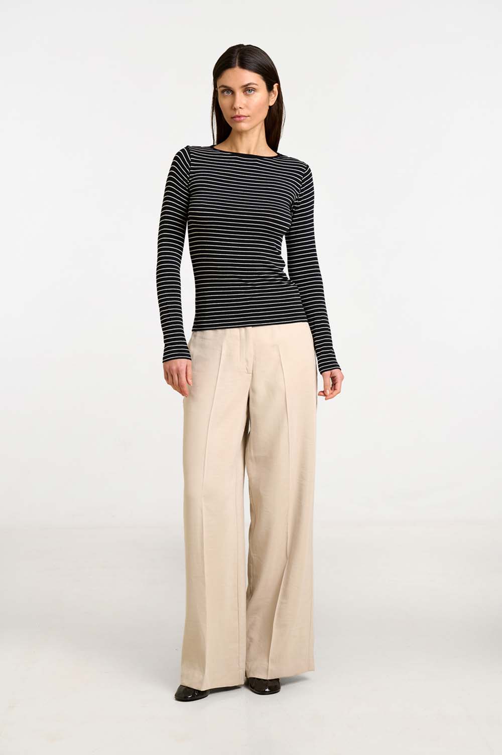 High-waist trousers 1