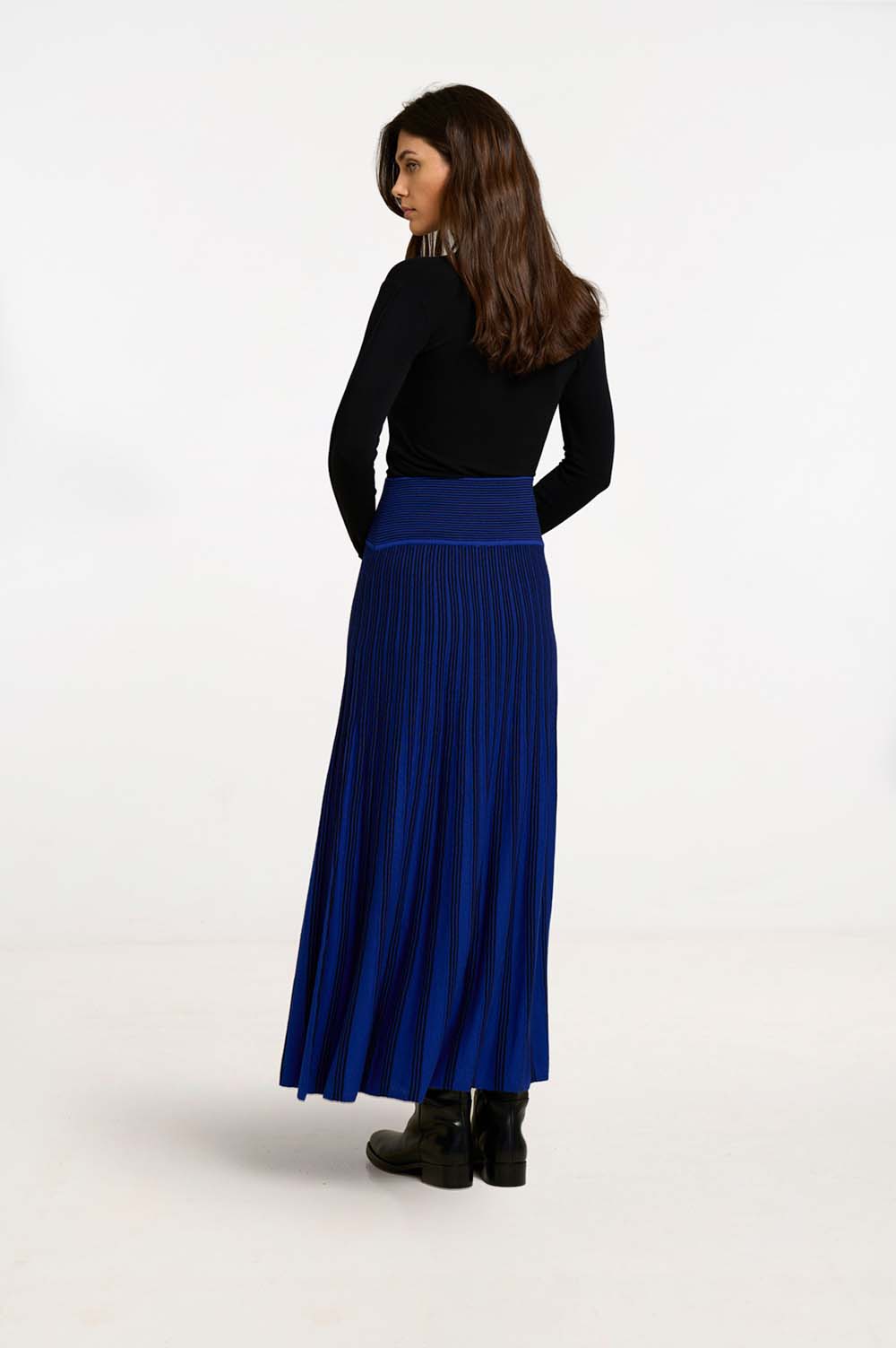 Radial knit skirt | ICONIC PIECES 3