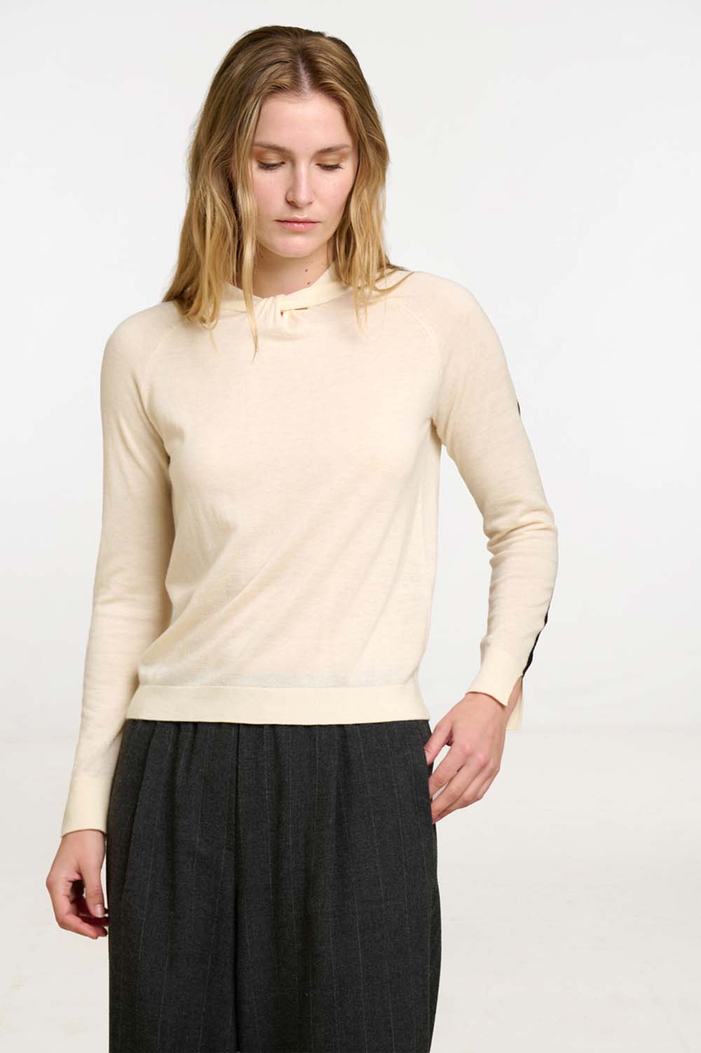 Knot neck sweater 5