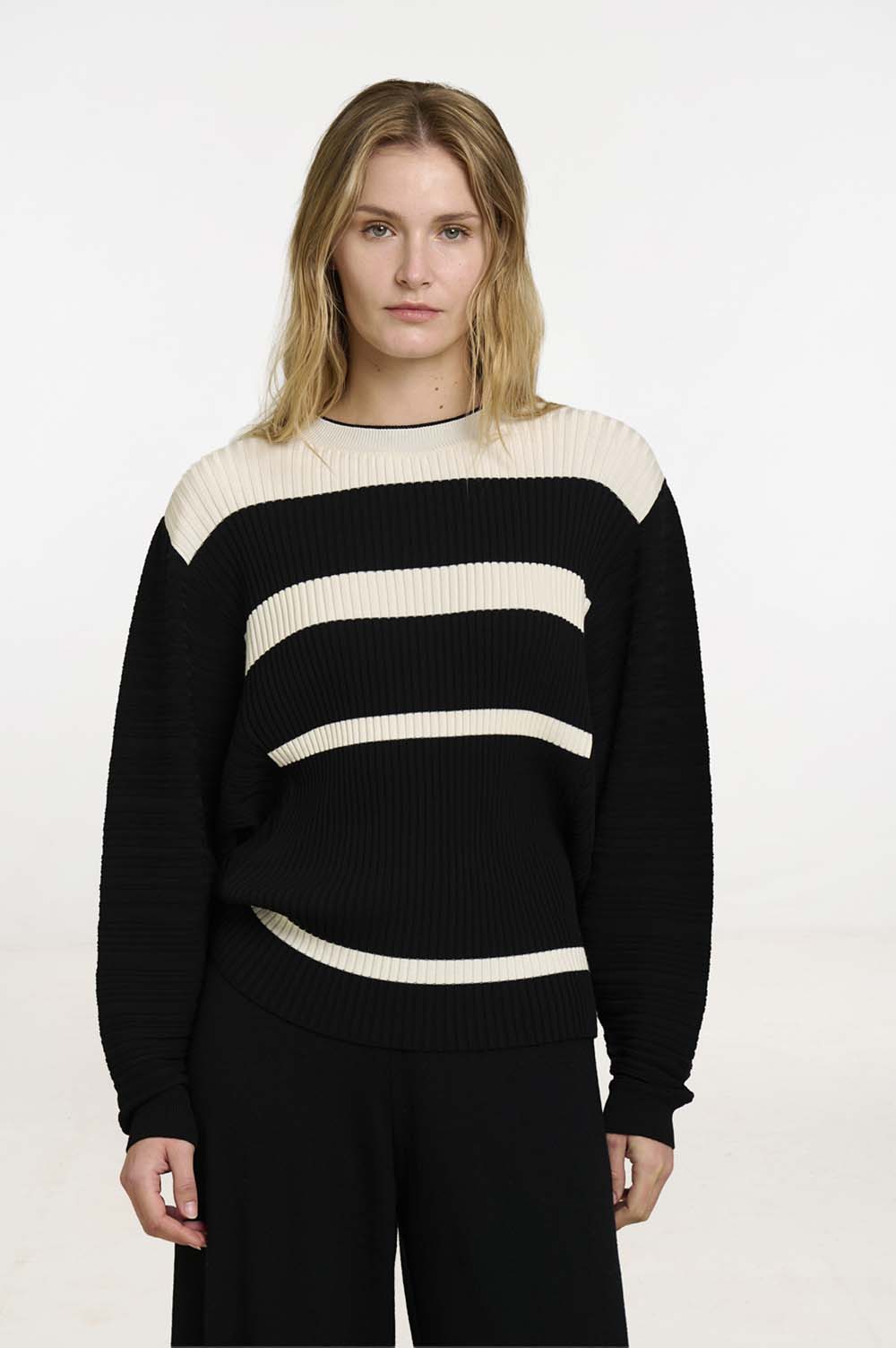 Oversized batwing sweater 5