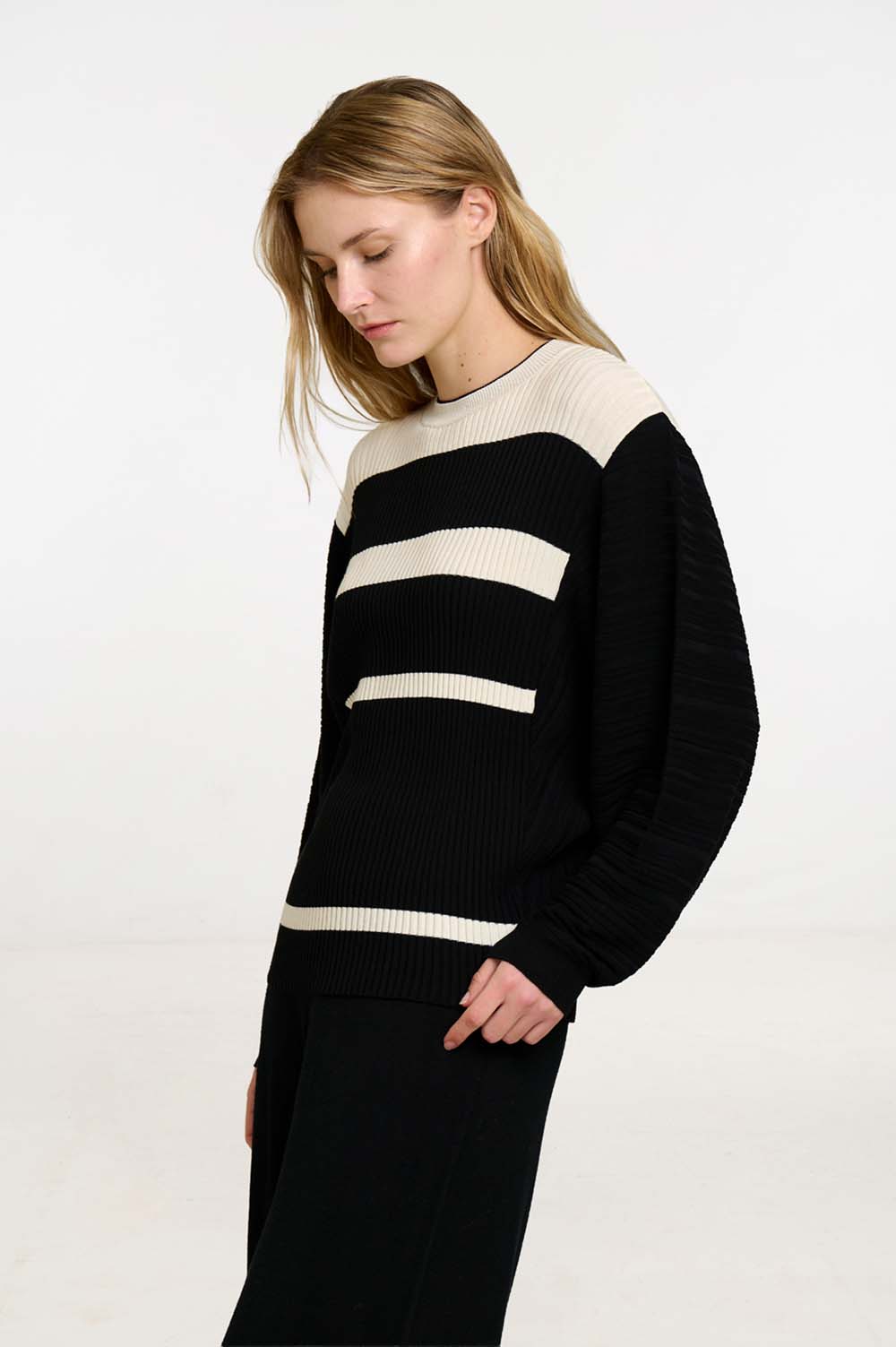 Oversized batwing sweater 3