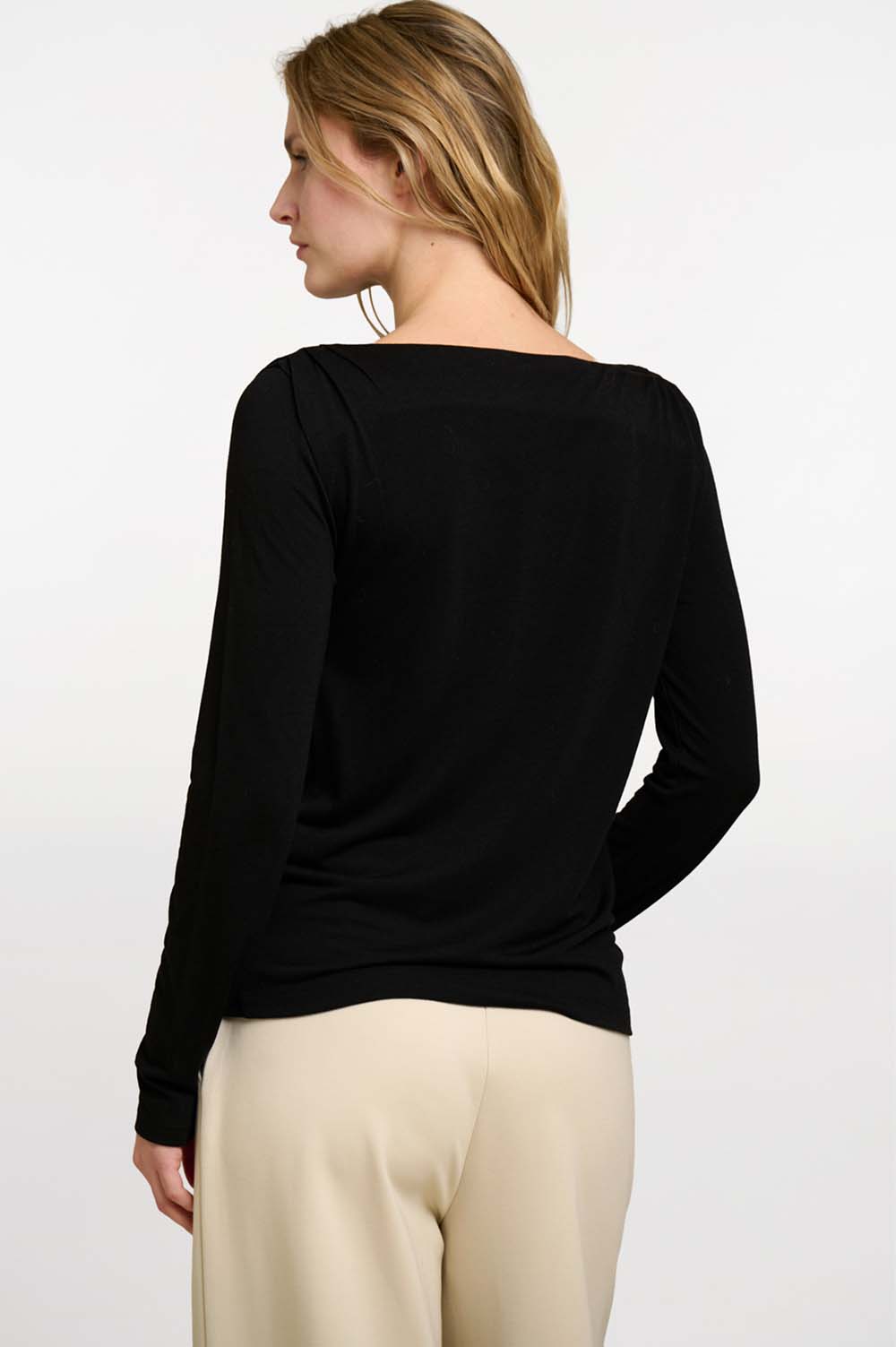 Boat neck T-shirt 5