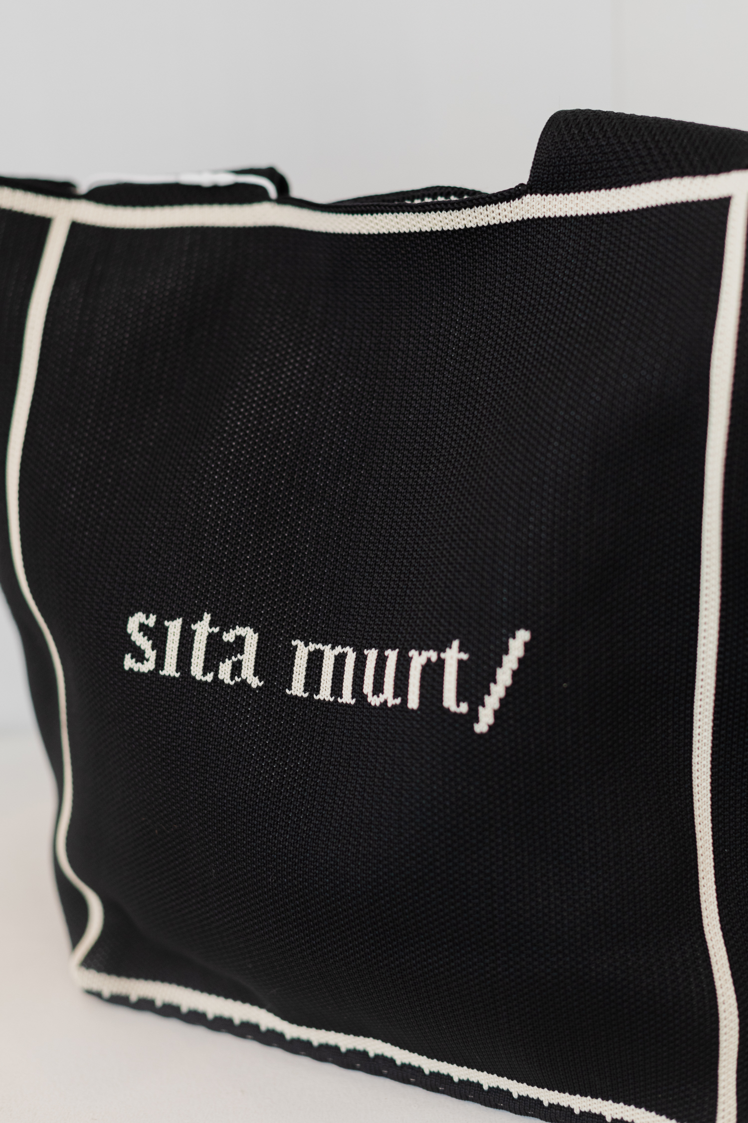 Sita Murt/ logo bag 3