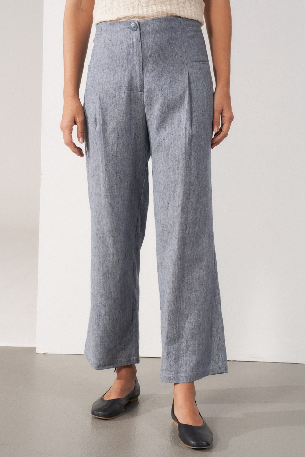 Darted wide-leg trousers 2