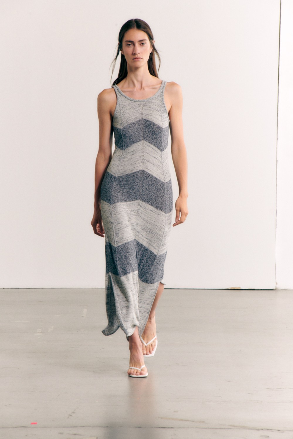 Degradé knitted midi dress 1