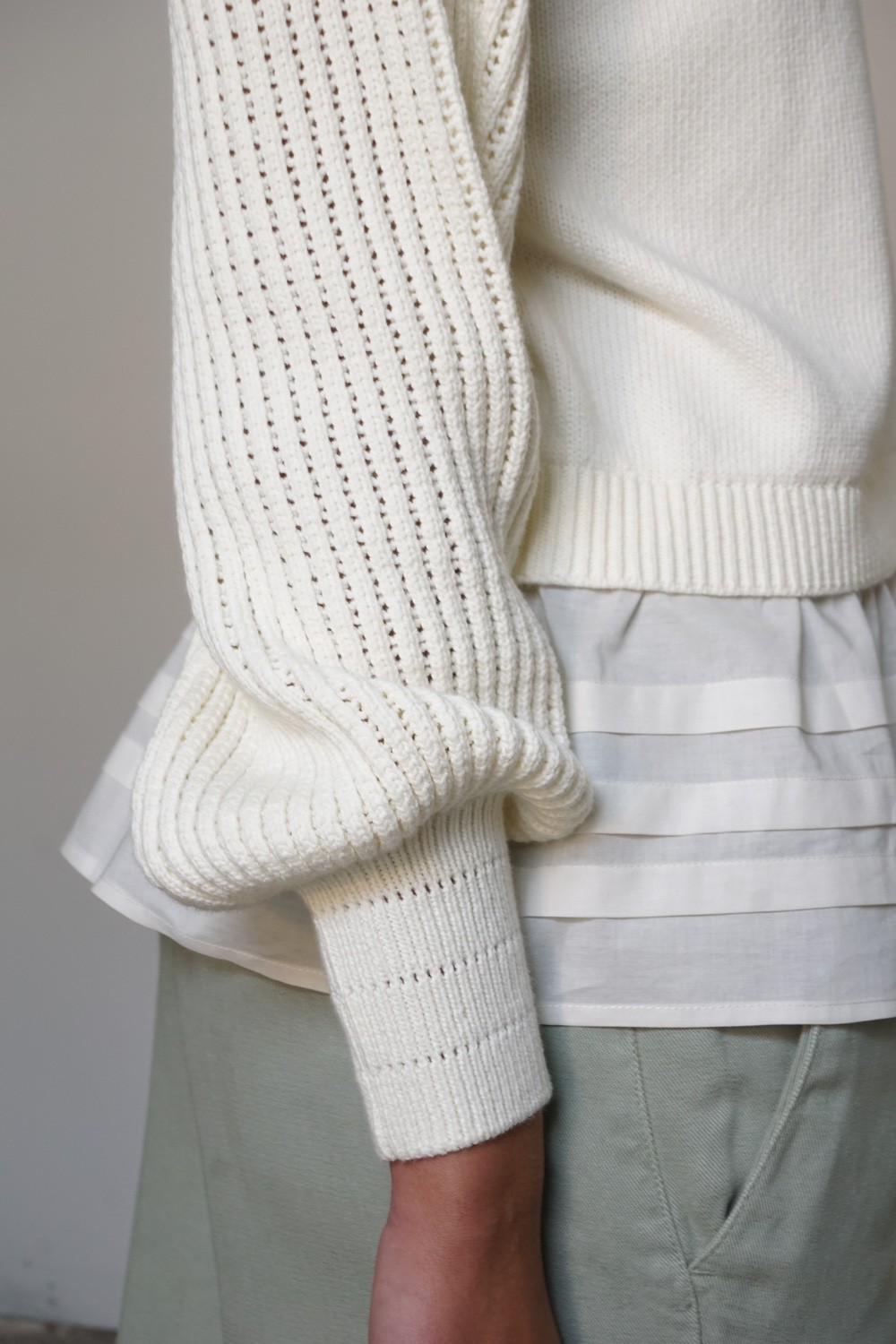 Puff sleeve sweater 3